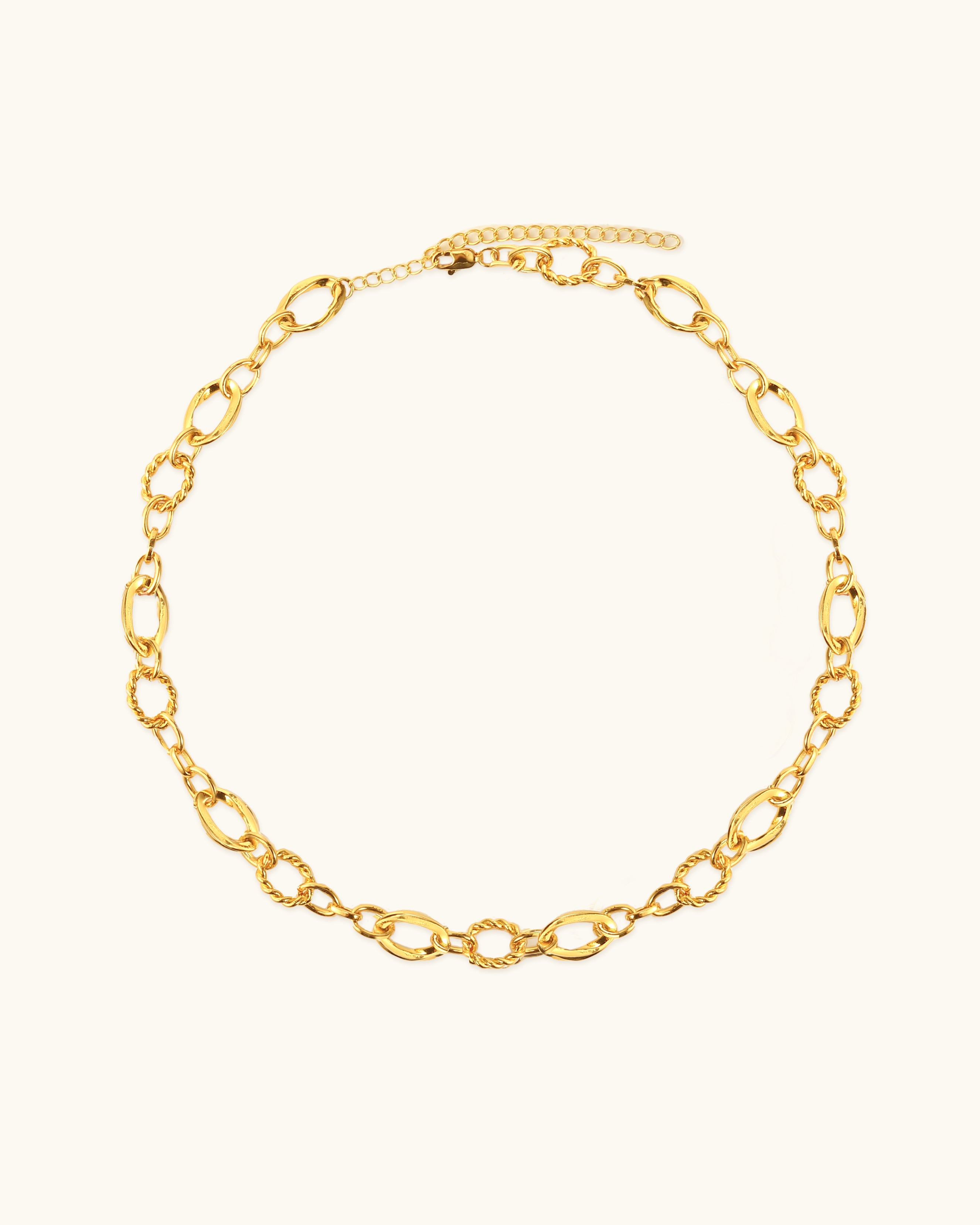 Textured Loop Chain Necklace In Silver