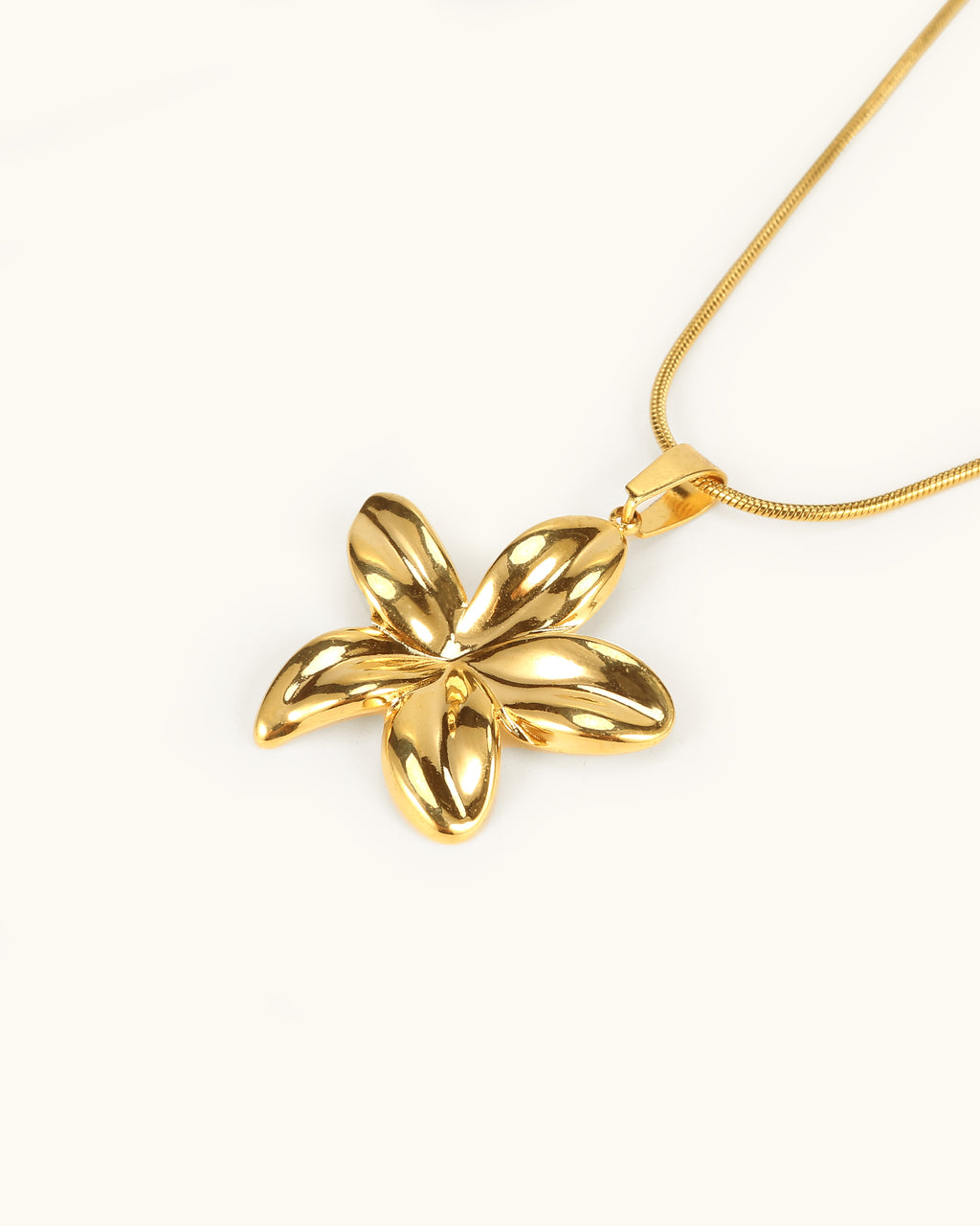 Polished Flower Necklace