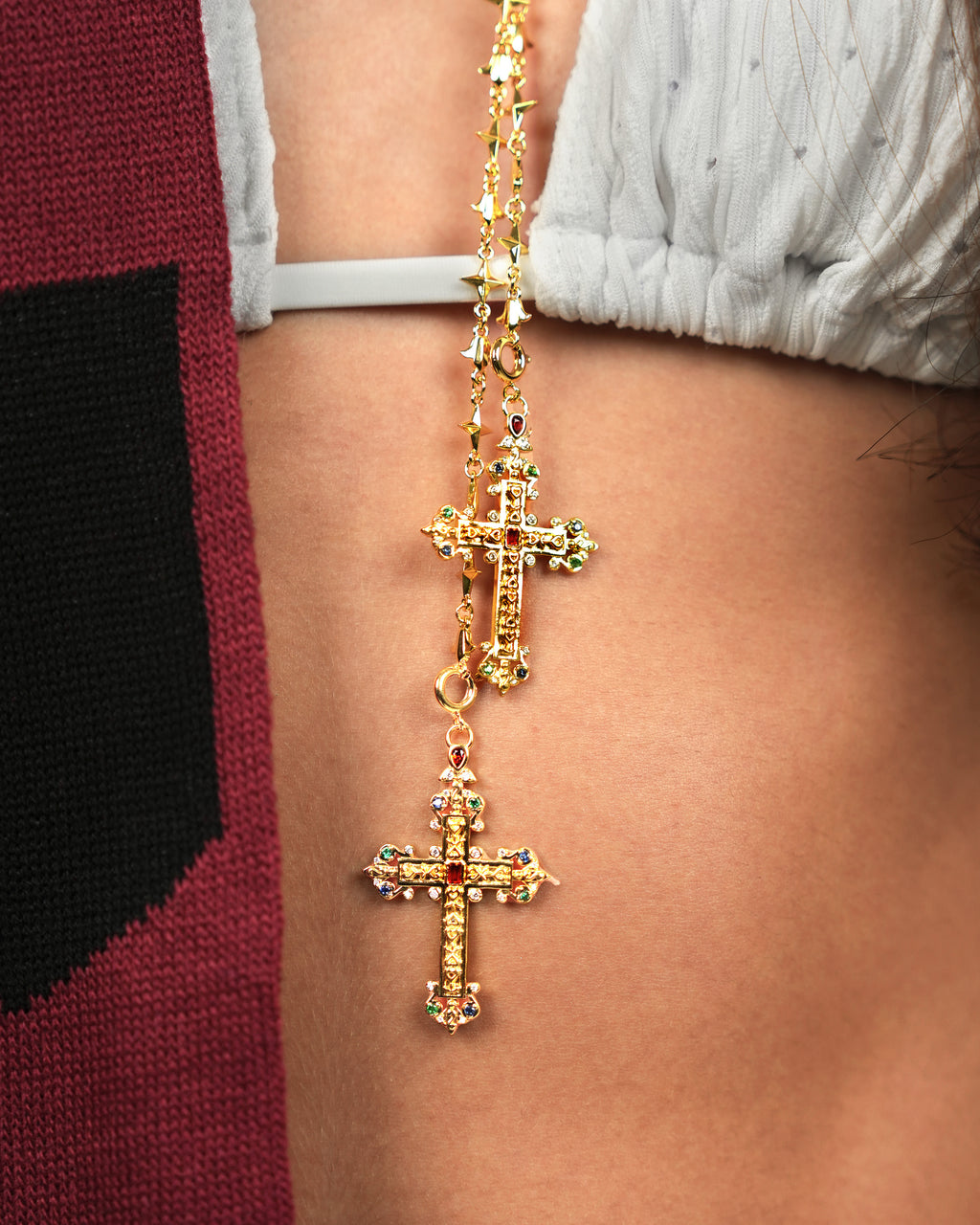 Molecule Chain Cross Necklace In Silver