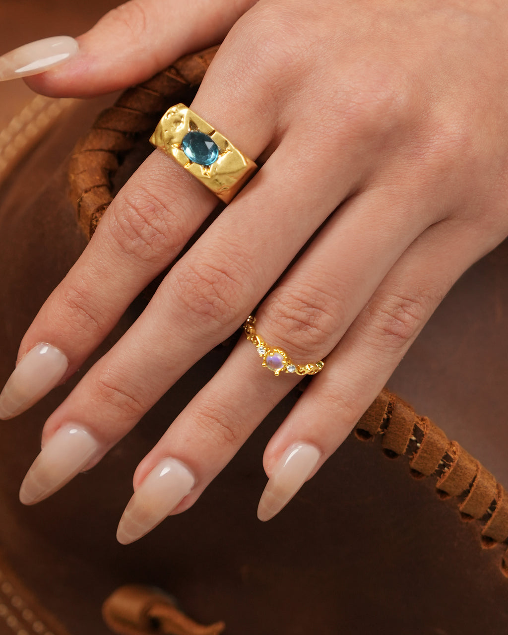 Vine Pattern Iridescent Slim Ring In Silver